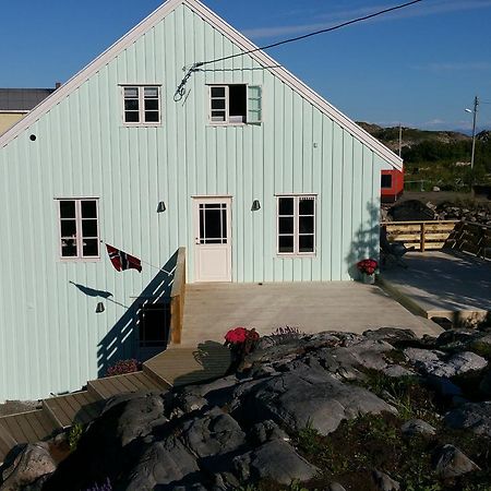 Bed and Breakfast Lysvoldbrygga Henningsvaer Exteriér fotografie
